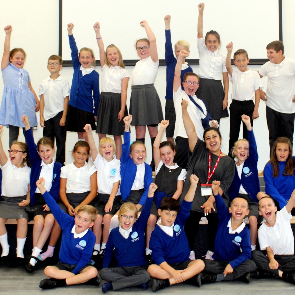 Ramsgate Arts Primary School - Pop Up Theatre and Workshops Wows Pupils